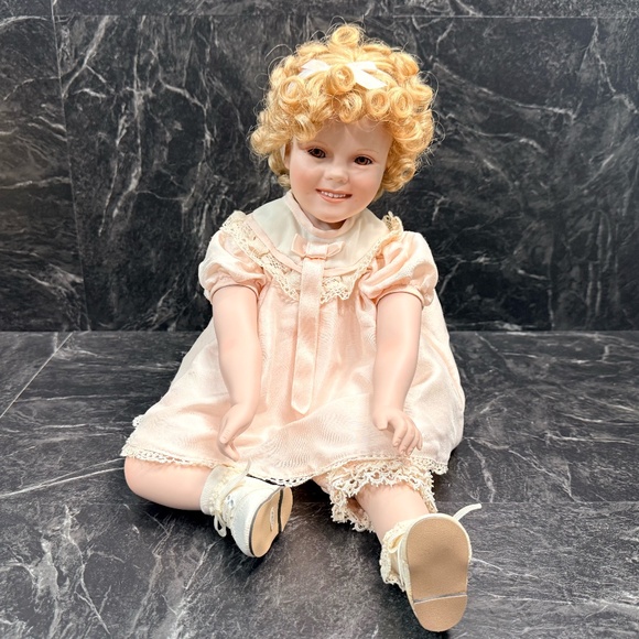 THE DANBURY MINT by Elke Hutchens “Little Miss Shirley Temple” Doll - Picture 8 of 13